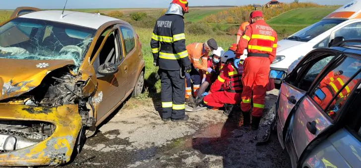 Accident devastator cu 3 mașini în Timiș! Un șofer de 62 de ani a murit pe loc!