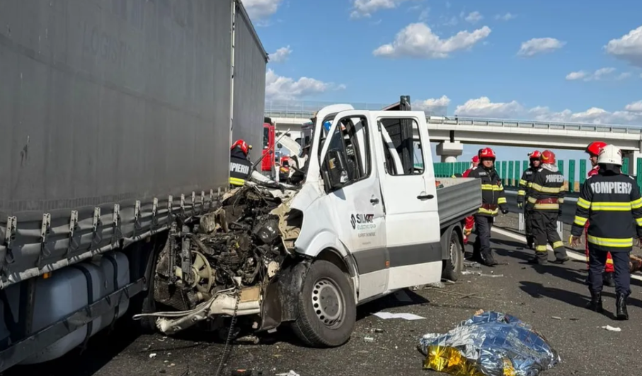 Accident grav pe DEx12 Craiova-Pitești: trei persoane au murit, iar alte două au fost rănite
