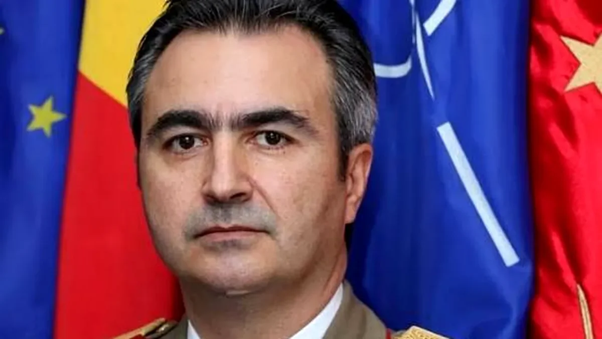 Un fost premier este prezent la înmormântarea generalului care s-a sinucis. Ce relație au avut cei doi