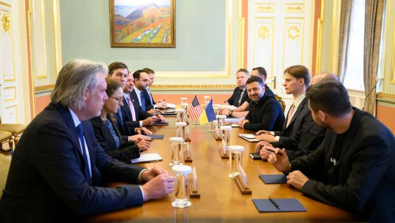 Europa intră peste negocierile pentru pace. Cine sunt oamenii trimiși la Kiev