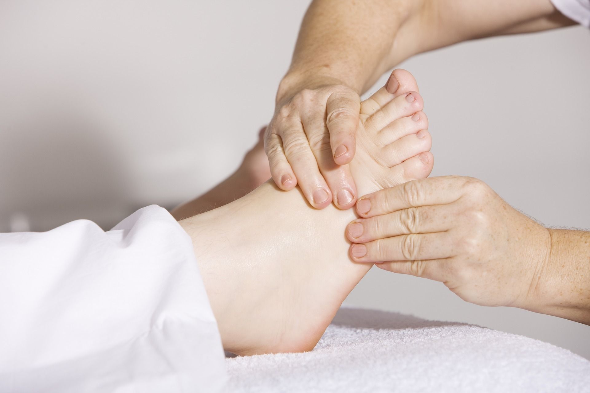 masaj pentru guta unde să tratați artrita artrită