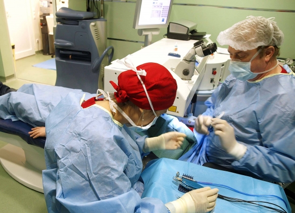 Două intervenţii de transplant de cornee, realizate la Spitalul Sf. Spiridon din Iaşi